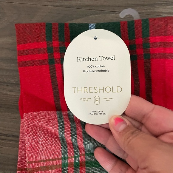 Threshold Festive Red and Green Plaid Towel-NWT - Picture 3 of 4